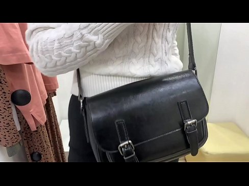❤️ Masturbazione pubblica della giovane cagna FeralBerry con un dildo nel camerino ️❌ Super pornoal it.pornohdmega.ru ☑